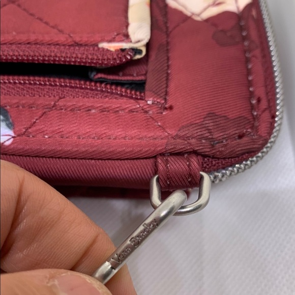 NWOT Floral Burgundy Quilted Wristlet - Picture 7 of 7